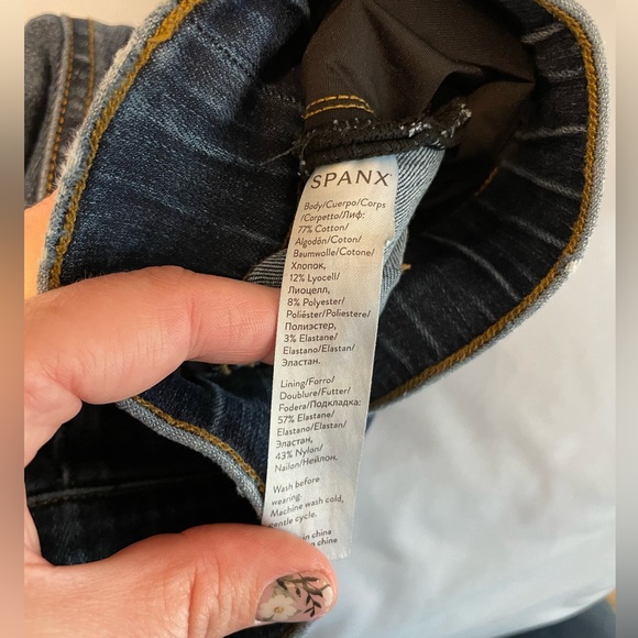 Spanx skinny Women’s Jeans. Size Medium - Picture 5 of 7
